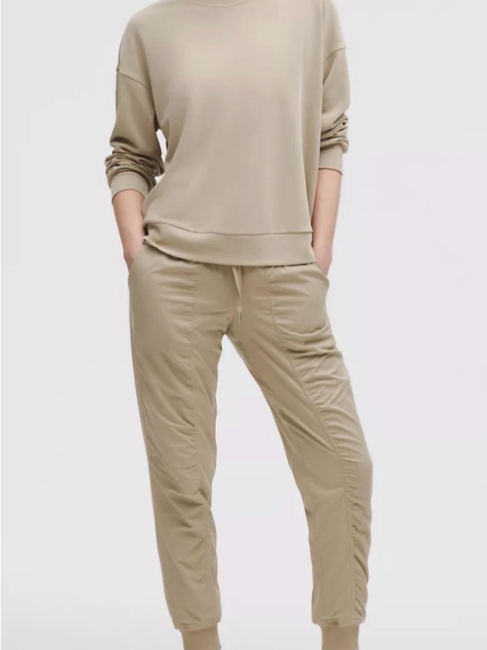lululemon khaki Beige Jogger Pants size 10 regular